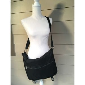 Lesportsac messenger bag